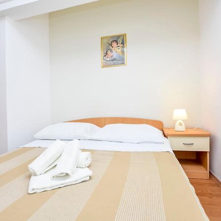 Apartments Jasna Primosten Luaran gambar