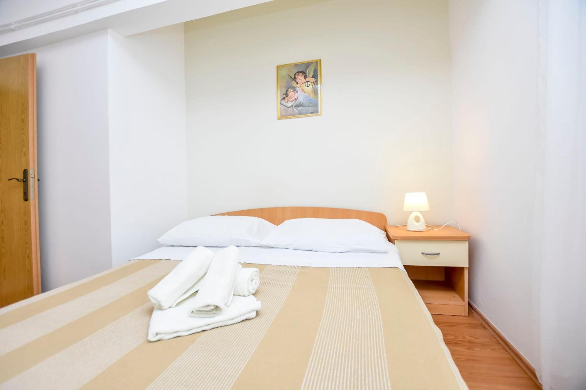 Apartments Jasna Primosten Luaran gambar
