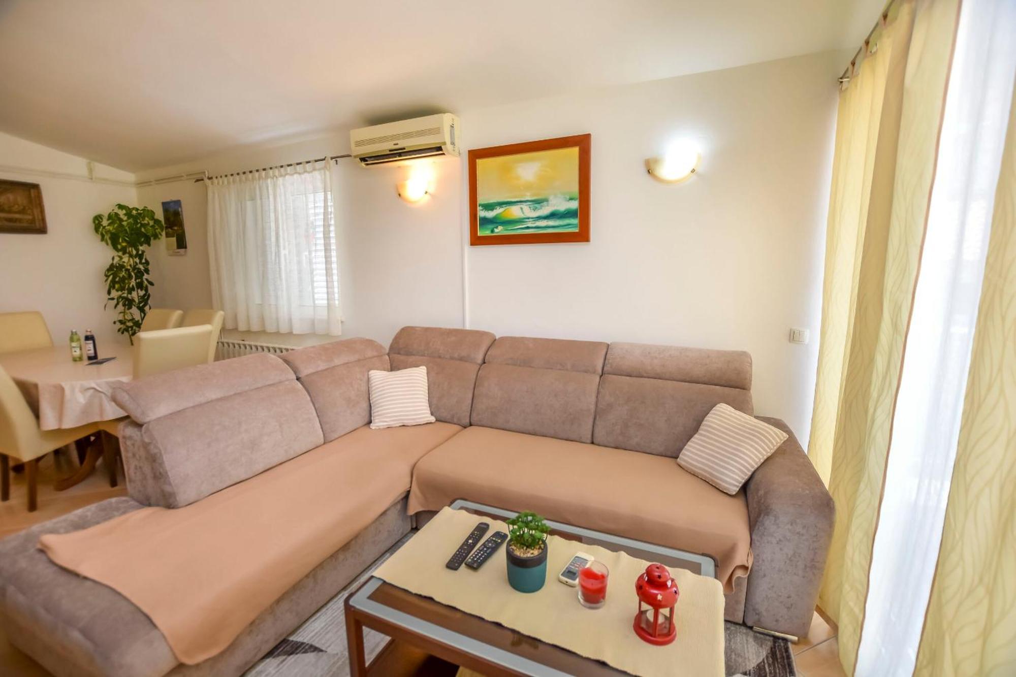 Apartments Jasna Primosten Luaran gambar